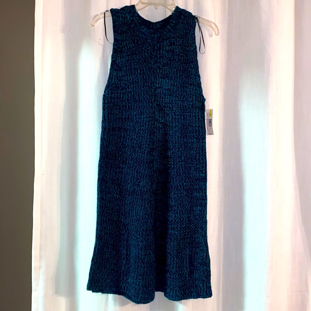 Sleeveless sweater sheath